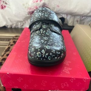 Work nurse shoes